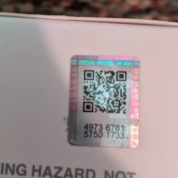 Popmart Big Into Energy Labubu "Loyality" - Picture 2 of 7